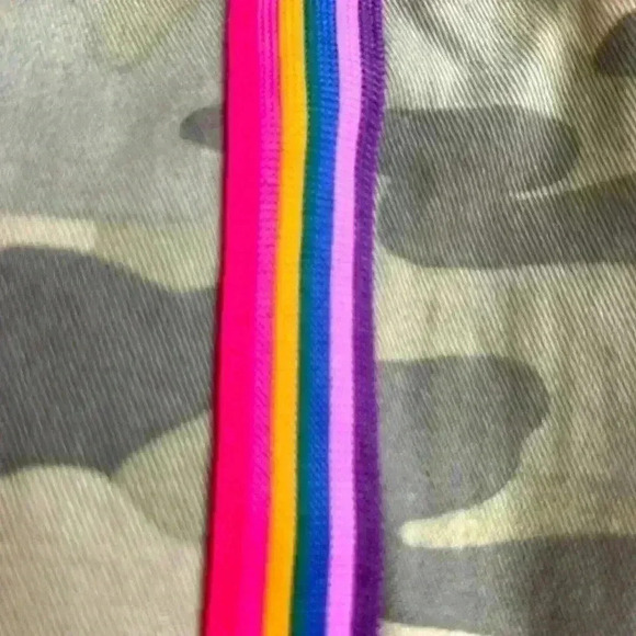 Children’s Place Rainbow and Camouflage little girl jacket size 5/6 - Picture 5 of 7